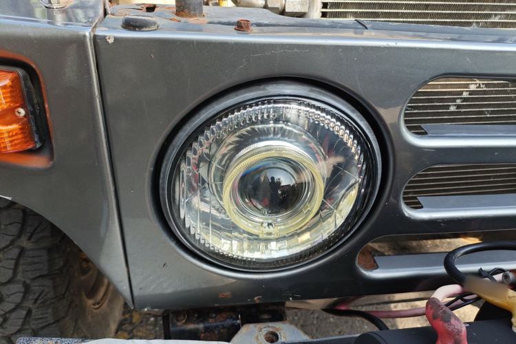 Used BAW 212 Classic 2016 2.0L Square Door Four-Wheel Drive Luxury Version China V Right Front Headlight