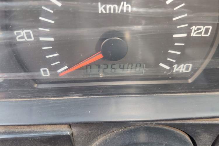 Used BAW 212 Classic 2018 2.0L standard door Odometer Close Up