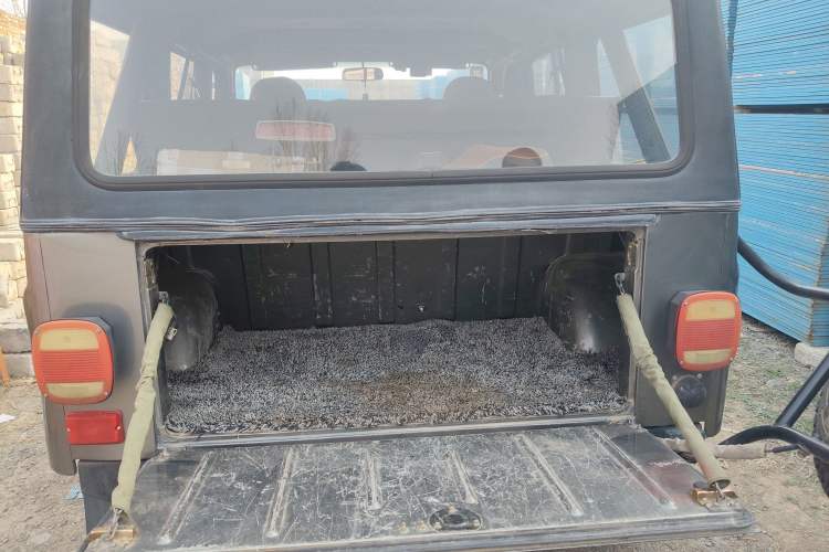 Used BAW 212 Classic 2018 2.0L standard door Trunk