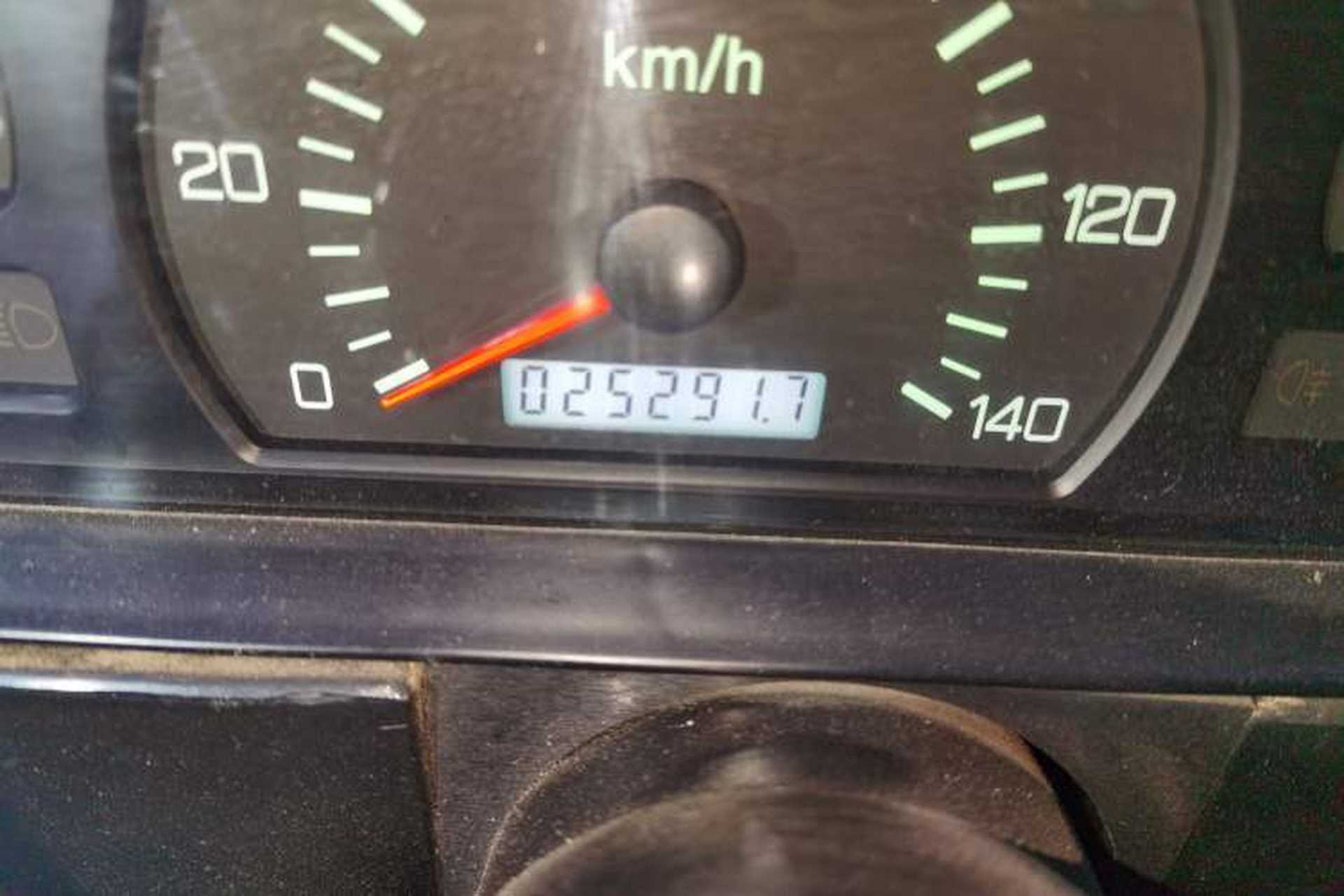 Used BAW 212 Classic 2018 2.0L triangular door Odometer Close Up