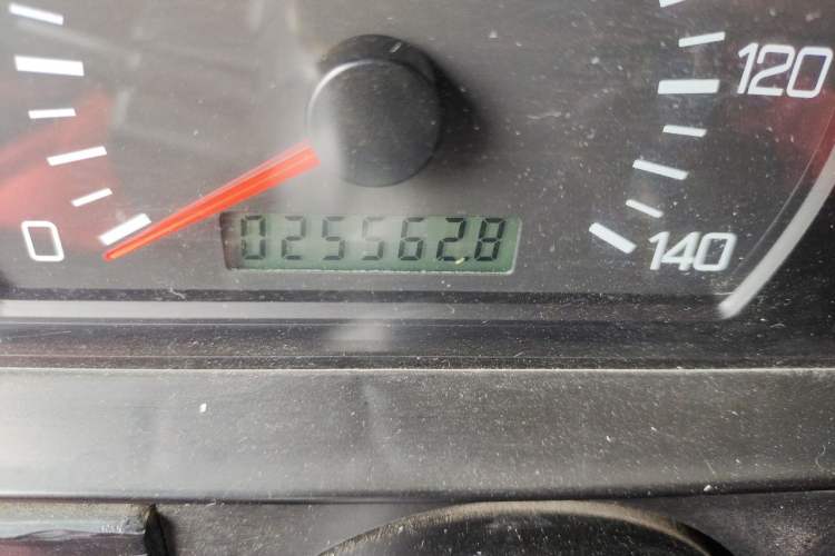 Used BAW 212 Classic 2018 2.0L triangular door Odometer Close Up