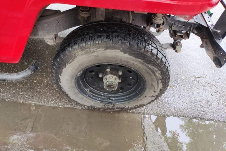 Used BAW 212 Classic 2018 2.0L triangular door Right Front Wheel Hub