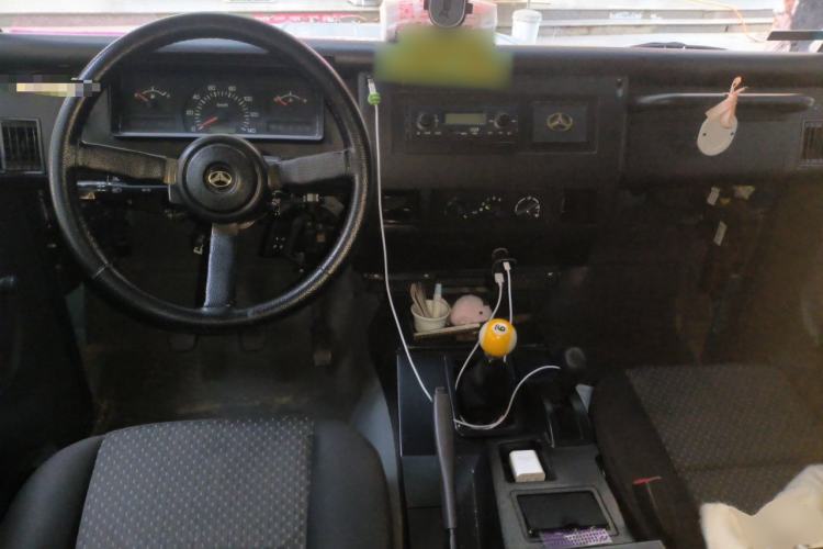 Used BAW 212 Classic 2019 Updated 1.5T Van China VI Center Console