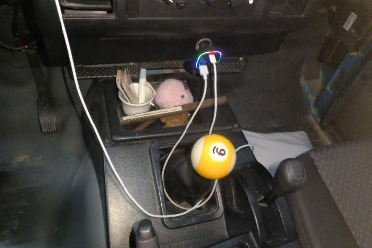 Used BAW 212 Classic 2019 Updated 1.5T Van China VI Gear Lever