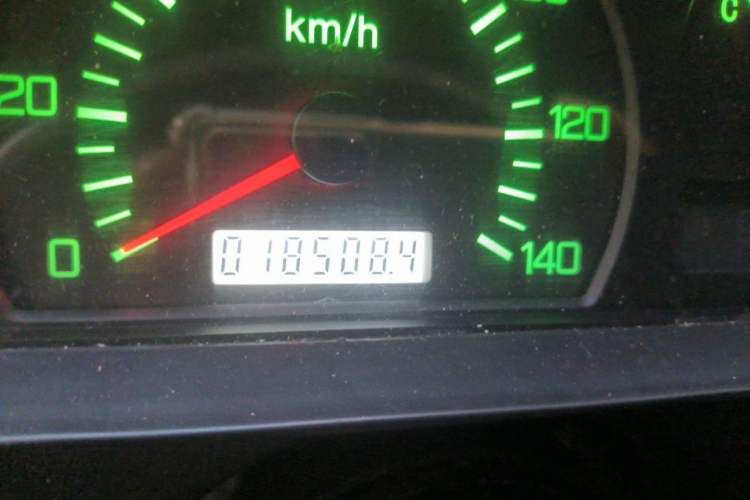 Used BAW 212 Classic 2019 Updated 1.5T Van China VI Odometer Close Up