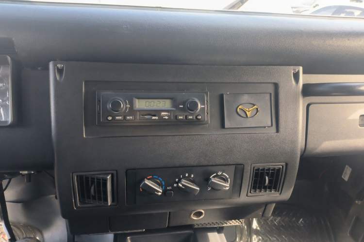 Used BAW 212 Classic 2019 1.5T triangular door China VI Audio And AC Panel