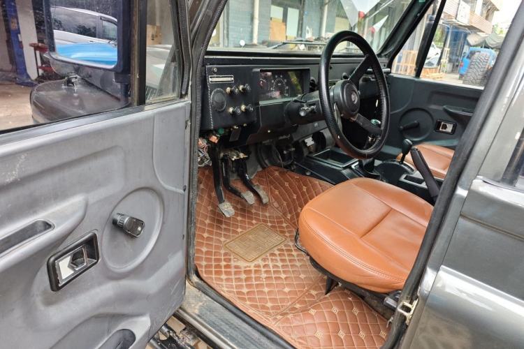 Used BAW 212 Classic  Driver Seat