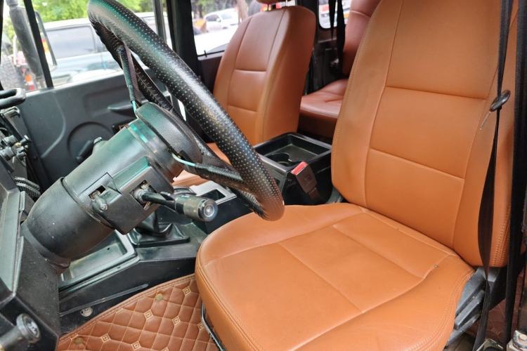 Used BAW 212 Classic  Left Front Seat