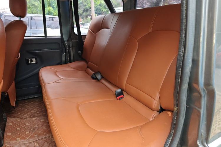 Used BAW 212 Classic  Left Rear Seat