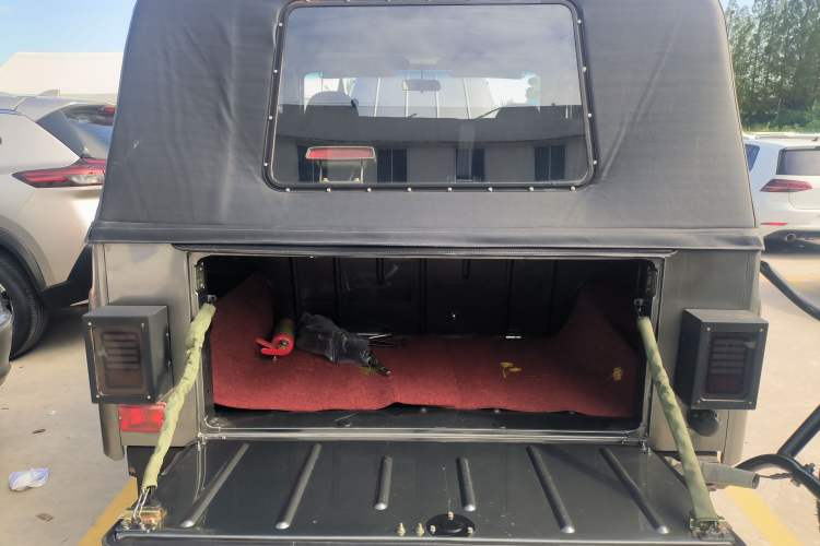 Used BAW 212 Classic 2019 1.5T triangular door China VI Trunk