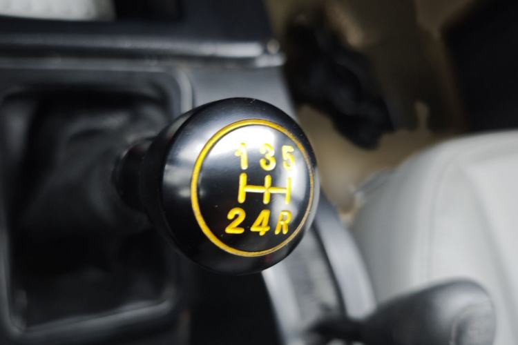 Used BAW 212 Classic 2019 1.5T Van China VI Gear Lever