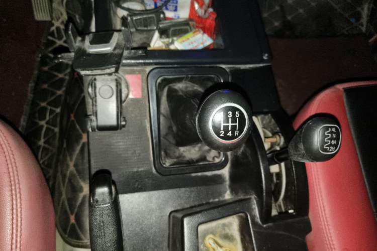Used BAW 212 Classic 2019 1.5T standard door China V Gear Lever