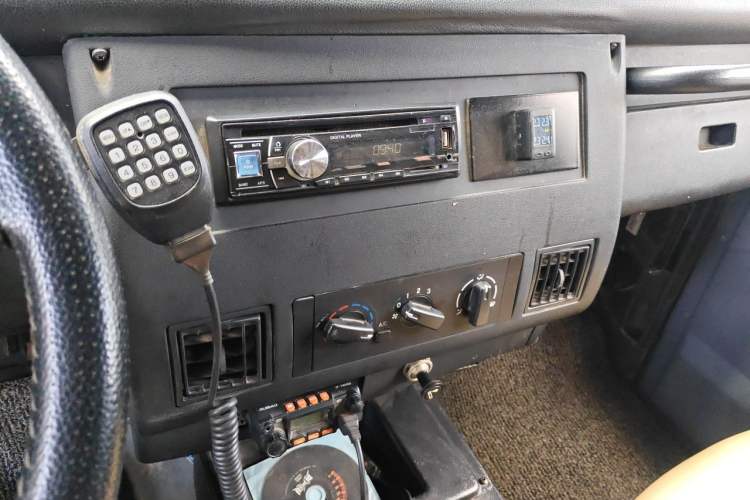 Used BAW 212 Classic 2019 1.5T Van China VI Audio And AC Panel