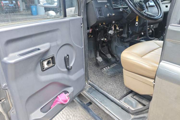 Used BAW 212 Classic 2019 1.5T Van China VI Driver Seat
