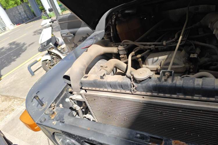 Used BAW 212 Classic 2019 1.5T Van China VI Engine Bay Right