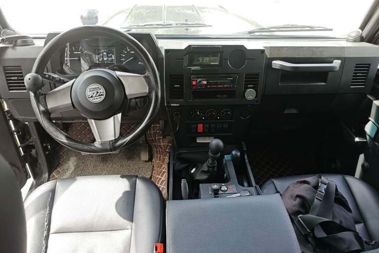 Used BAW 212 Classic 2020 2.4T square door hardtop Center Console