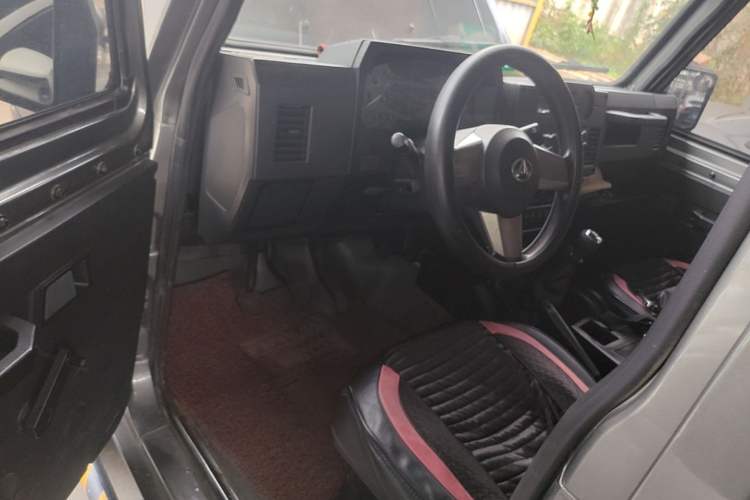 Used BAW 212 Classic 2020 2.4T square door hardtop Driver Seat
