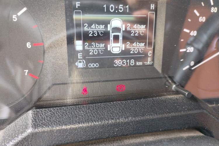 Used BAW 212 Classic 2020 1.5T square door hardtop Odometer Close Up