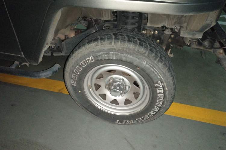 Used BAW 212 Classic 2020 2.4T square door hardtop Right Front Wheel Hub