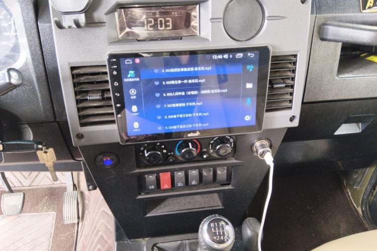 Used BAW 212 Classic 2020 2.4T square door hardtop Audio And AC Panel