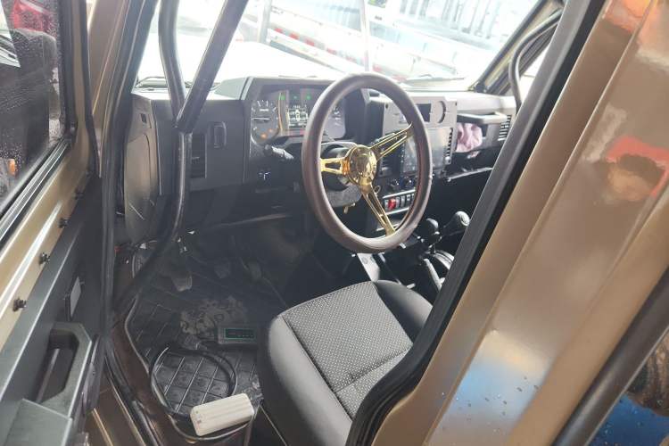 Used BAW 212 Classic 2020 1.5T square door hardtop Interior 3