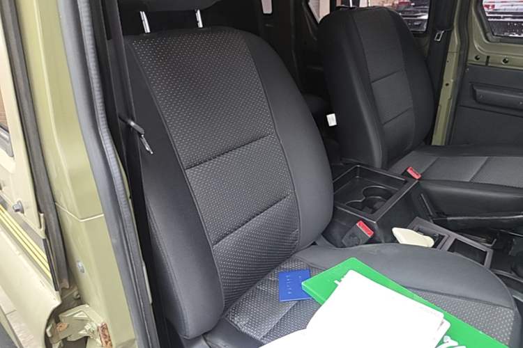 Used BAW 212 Classic 2020 2.4T square door hardtop Right Front Seat