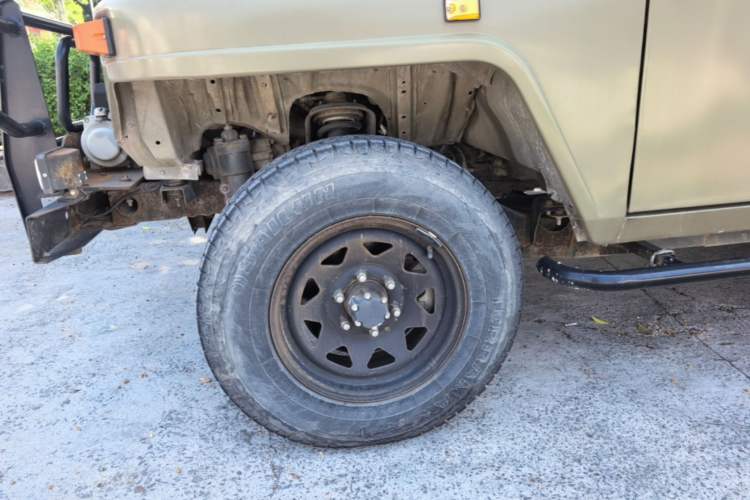 Used BAW 212 Classic 2021 2.4T Triangle Door Centennial Tribute Edition Left Front Wheel Hub