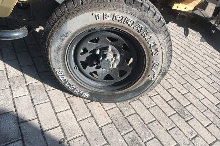 Used BAW 212 Classic 2021 2.4T Triangle Door Centennial Tribute Edition Right Front Wheel Hub