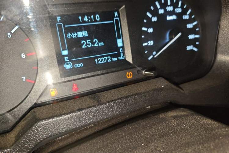 Used BAW 212 Classic 2023 Sniper 2.4T Manual Light-duty Model Odometer Close Up