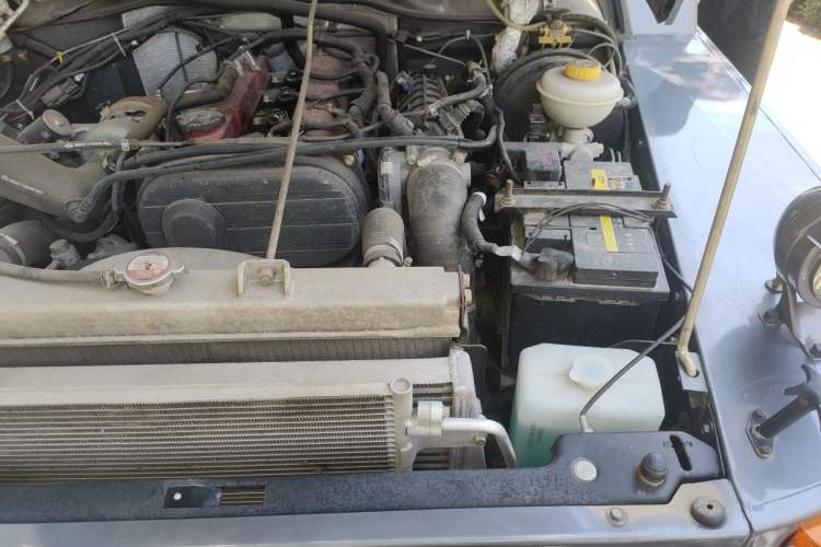 Used BAW 212 Classic 2023 Sniper 2.4T Manual Light-duty Model Engine Bay Left