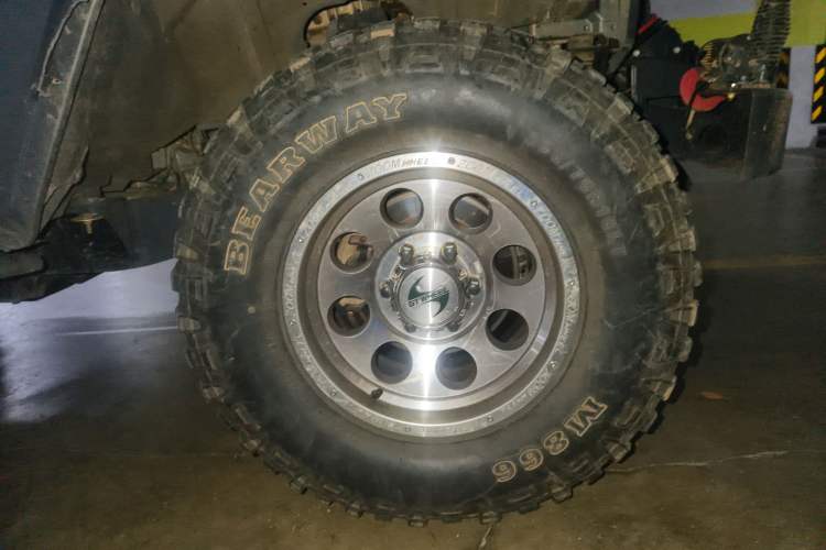 Used BAW 212 Classic 2023 Sniper 2.4T Manual Hardcore Edition Right Front Wheel Hub