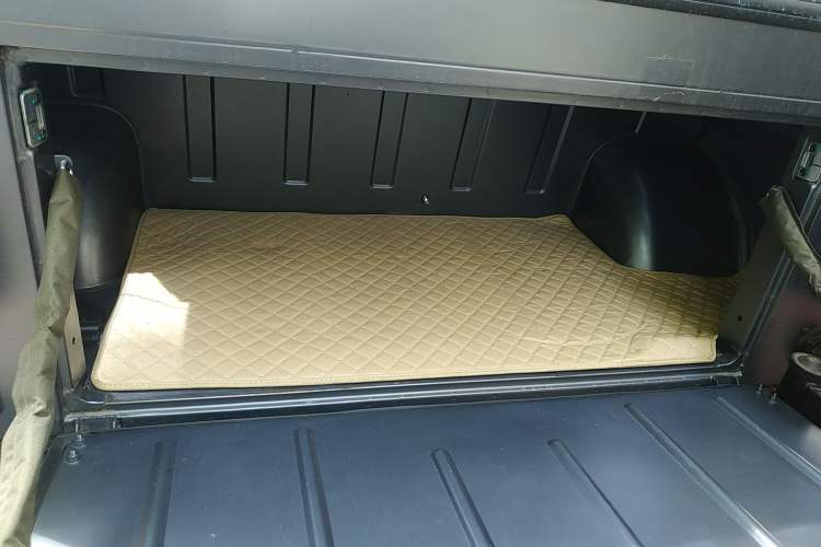 Used BAW 212 Classic 2023 Sniper 2.4T Manual Light-duty Model Trunk
