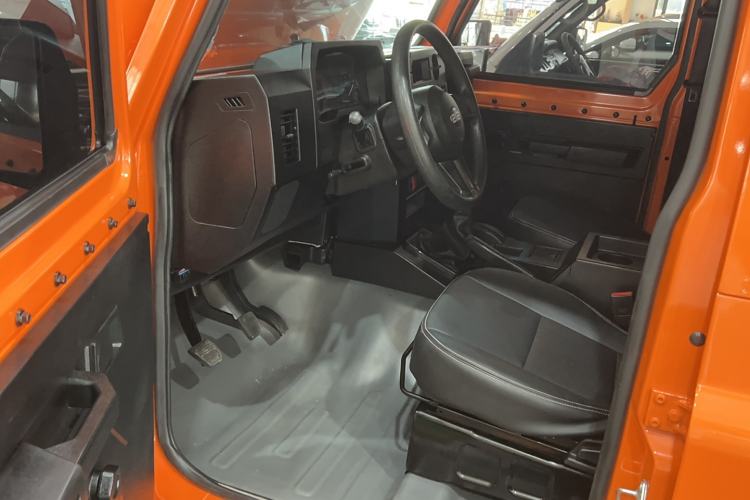 Used BAW 212 Classic 2023 Sniper 2.4T Manual Light-duty Model Interior 2