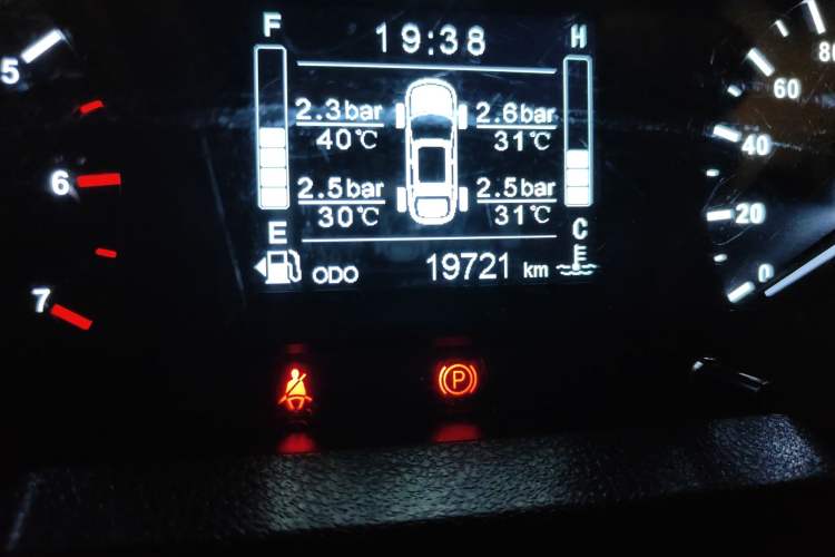 Used BAW 212 Classic 2023 Sniper 2.4T Manual Light-duty Model Odometer Close Up