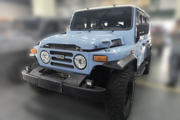 Gebrauchter BAW 212 Classic 2023 Sniper 2.4T Manual Light-duty Model Guazi used car, China used car export, Used car for sale, Used cars, Cheapest cars for sale