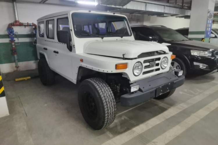 Used BAW 212 Classic 2023 Sniper 2.4T Manual Light-duty Model Front Right 45 Deg