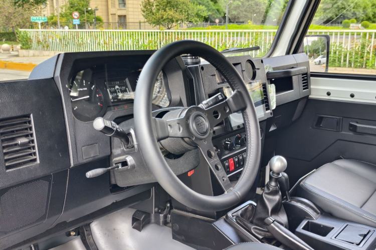 Used BAW 212 Classic 2023 Sniper 2.4T Manual Light-duty Model Interior 2