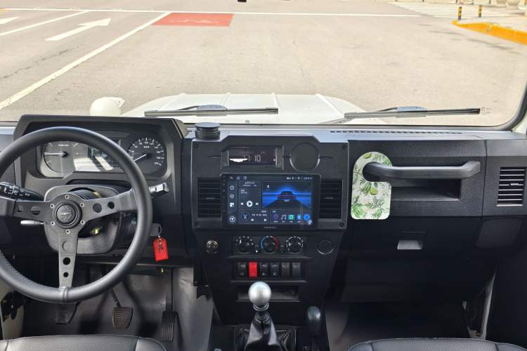 Used BAW 212 Classic 2023 Sniper 2.4T Manual Light-duty Model Interior 9