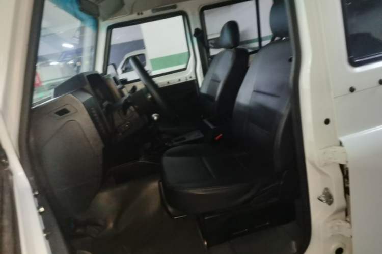 Used BAW 212 Classic 2023 Sniper 2.4T Manual Light-duty Model Left Front Seat