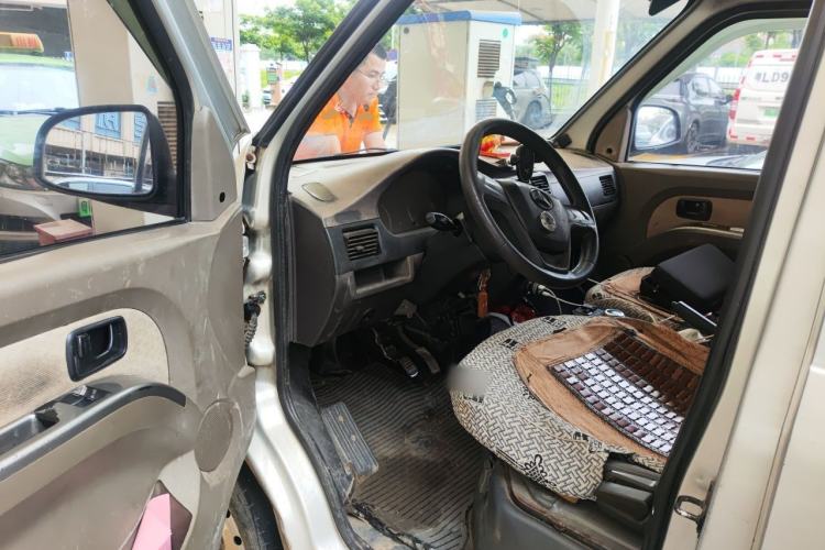 Used BAW BAIC Mini Hippo 2020 All-Electric Van Logistics Vehicle Battery Non-Heated Version Driver Seat
