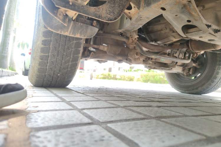 Used BAW Beijing BW007 2015 2.0L two-wheel drive Comfort version Chassis Front Left
