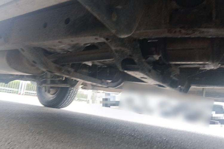 Used BAW Beijing BW007 2015 2.0T two-wheel drive Comfort version Chassis Front Right