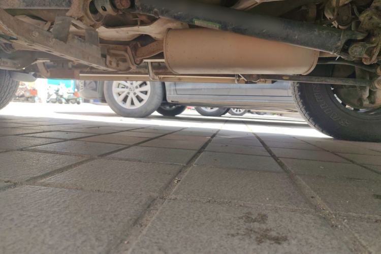 Used BAW Beijing BW007 2015 2.0L two-wheel drive Comfort version Chassis Rear Left