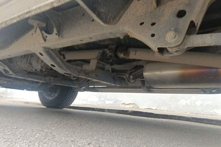 Used BAW Beijing BW007 2015 2.0T two-wheel drive Comfort version Chassis Rear Left