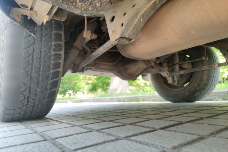 Used BAW Beijing BW007 2015 2.0L two-wheel drive Comfort version Chassis Rear Right