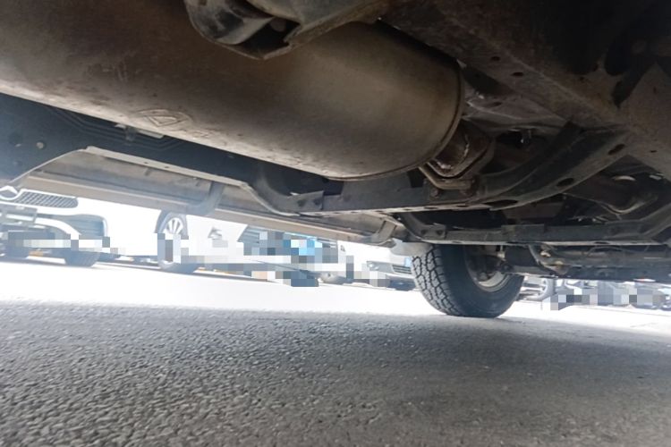 Used BAW Beijing BW007 2015 2.0T two-wheel drive Comfort version Chassis Rear Right