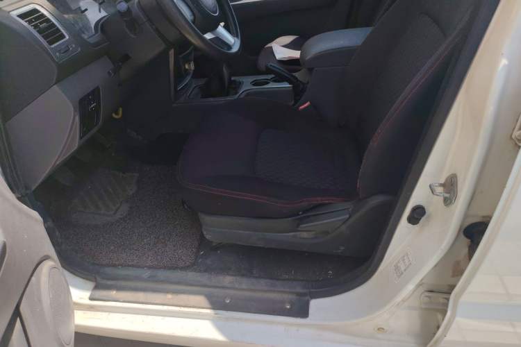 Used BAW Beijing BW007 2015 2.0L two-wheel drive Comfort version Driver Seat