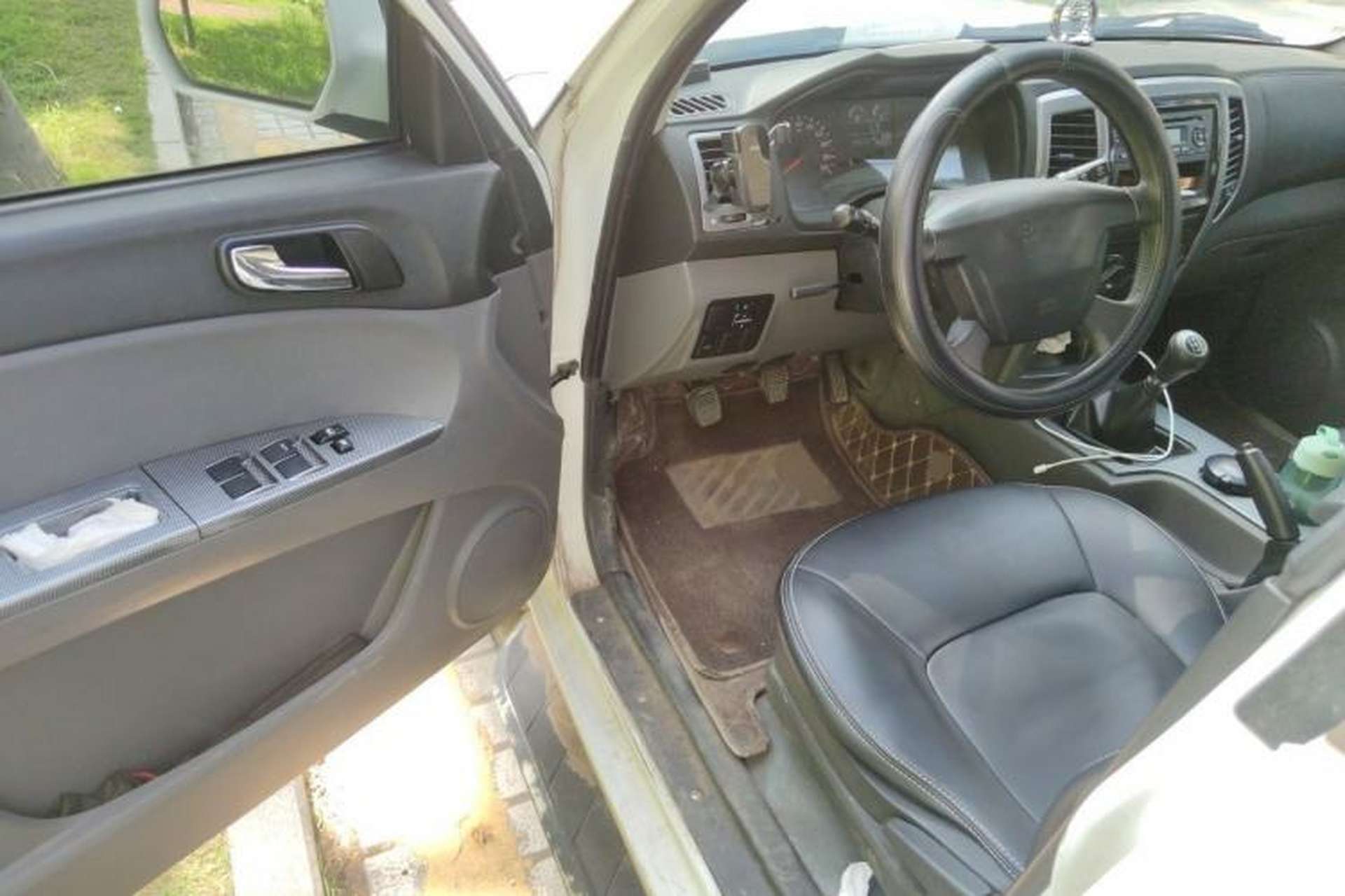 Used BAW Beijing BW007 2015 2.0L two-wheel drive Comfort version Driver Seat