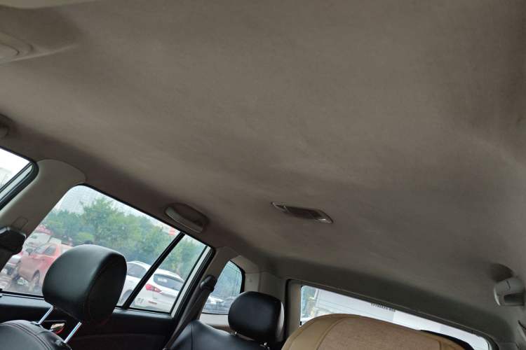Used BAW Beijing BW007 2015 2.0L two-wheel drive Comfort version Headliner