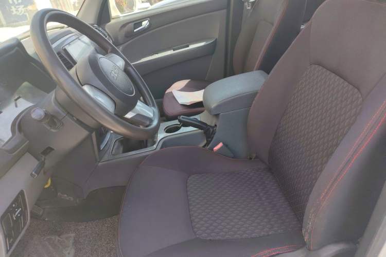 Used BAW Beijing BW007 2015 2.0L two-wheel drive Comfort version Left Front Seat